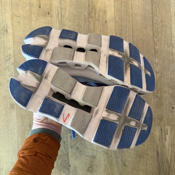 On Cloudmonster Womens Running Shoes | Acai/Lavender - Picture 9 of 12